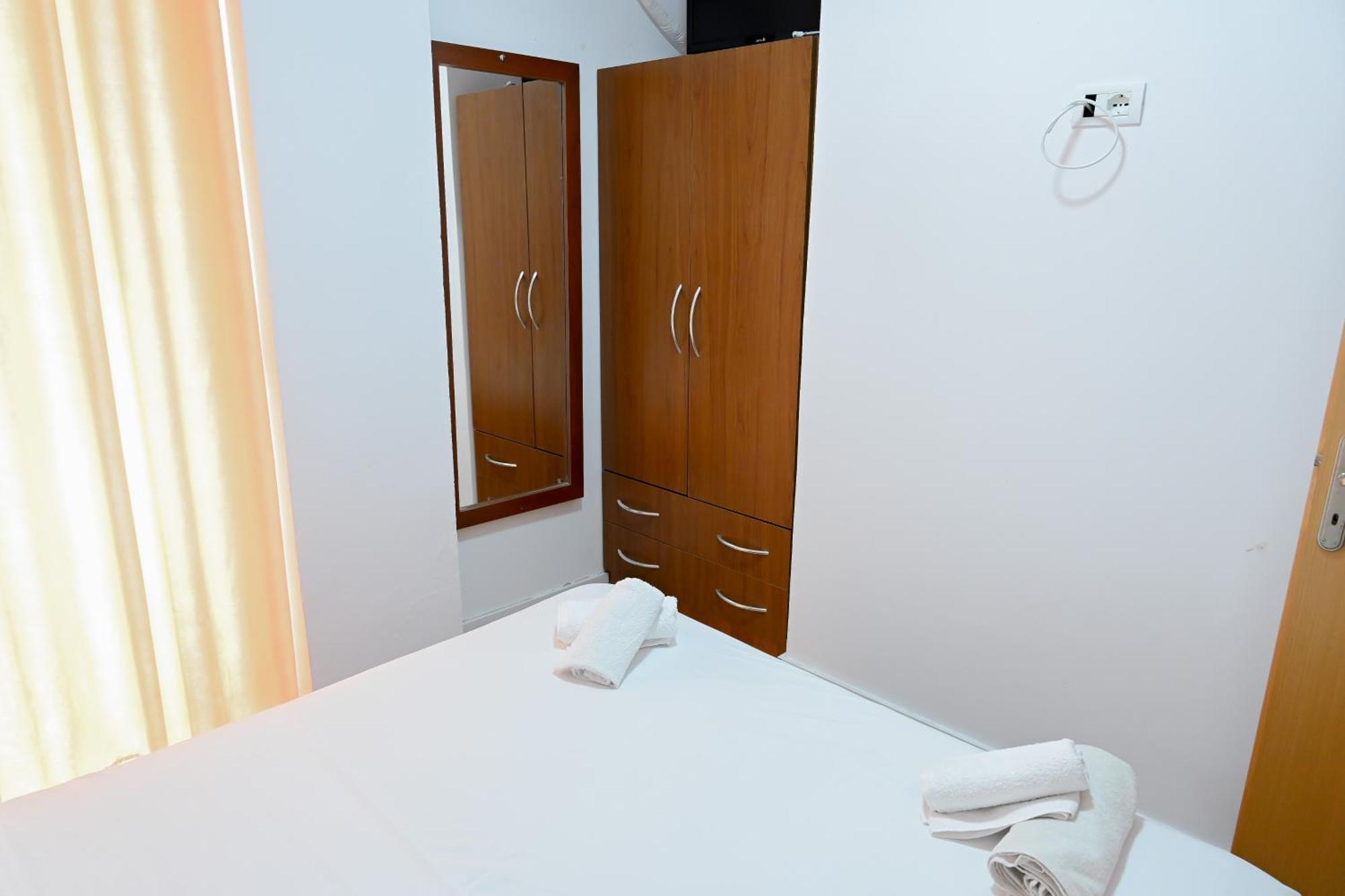 Hotel Kriti Max , Shengjin Шенджин Экстерьер фото