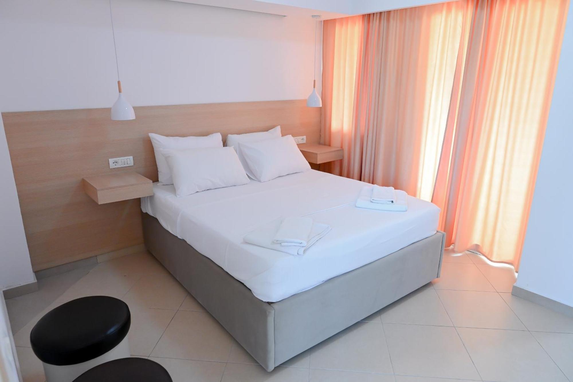 Hotel Kriti Max , Shengjin Шенджин Экстерьер фото